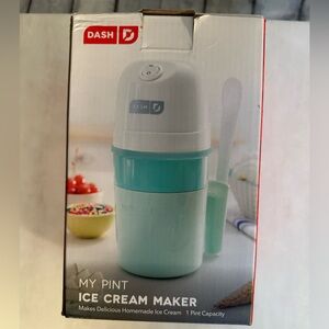 NIB Dash Electric Pint Ice Cream Maker